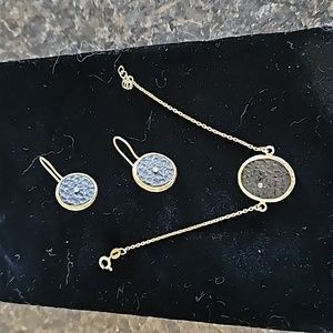 Artisan made set. Stone and gold.